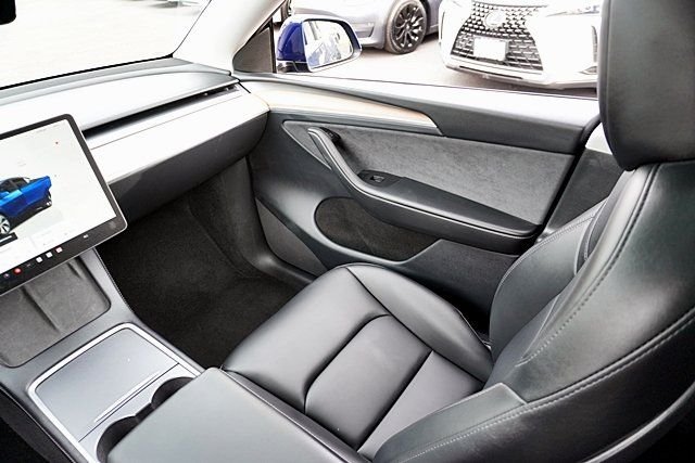 Used 2024  Tesla Long Range image 24