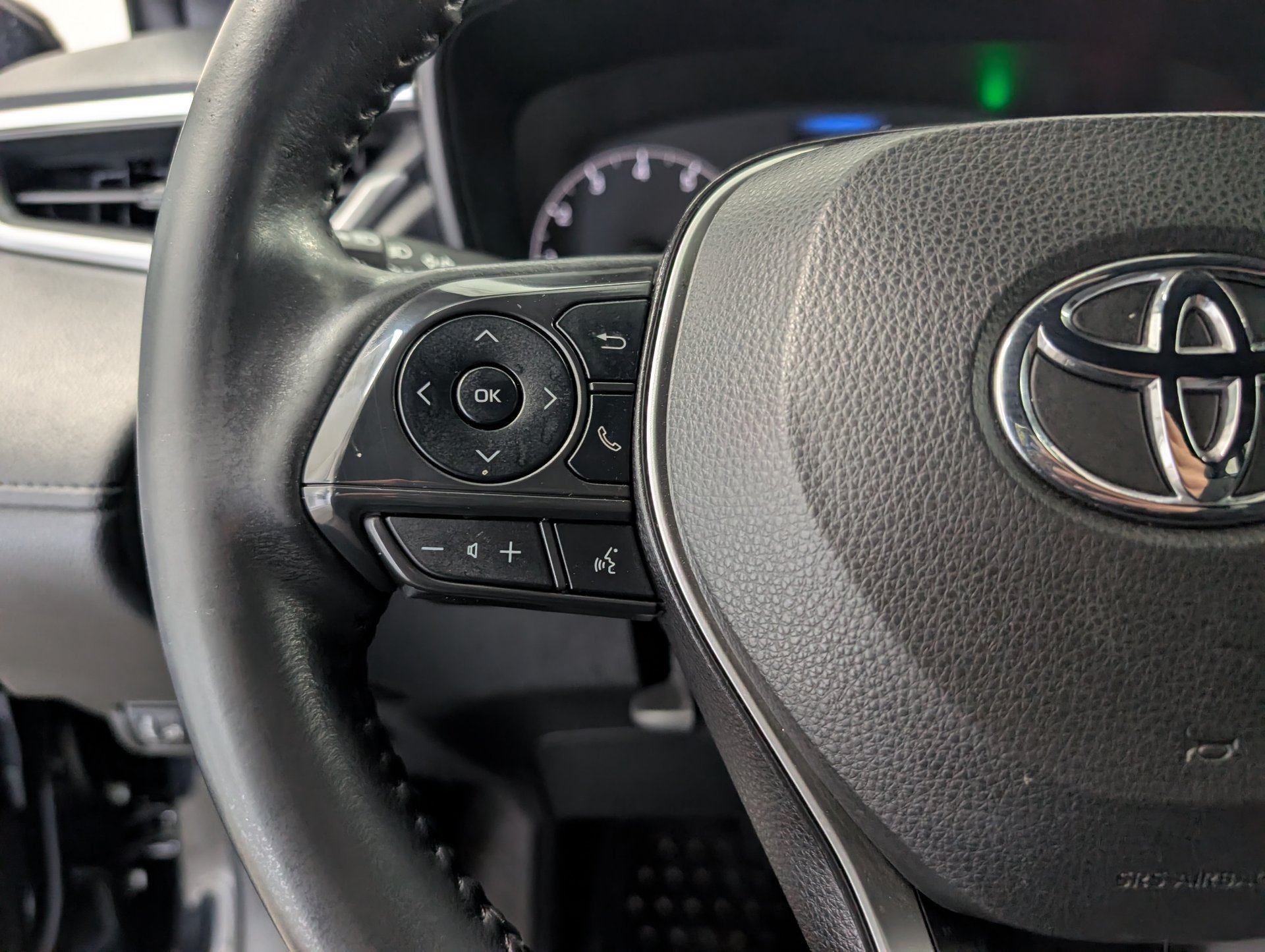 Used 2023 Black Toyota Hybrid SE image 13