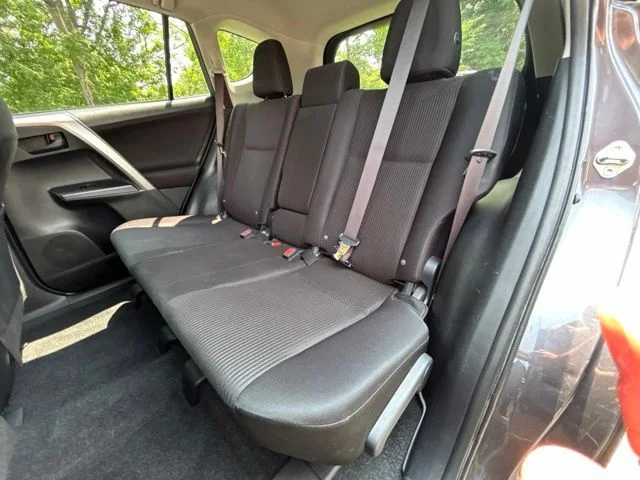 Used 2018 Gray Toyota LE image 32