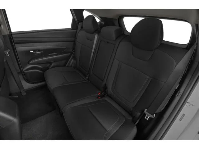 2025 Hyundai Tucson SE - Photo 15