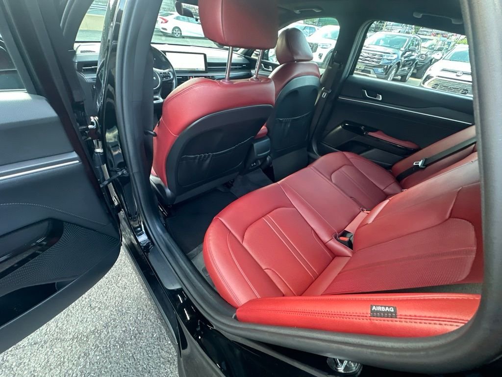 Used 2025 Black Kia GT-Line image 25