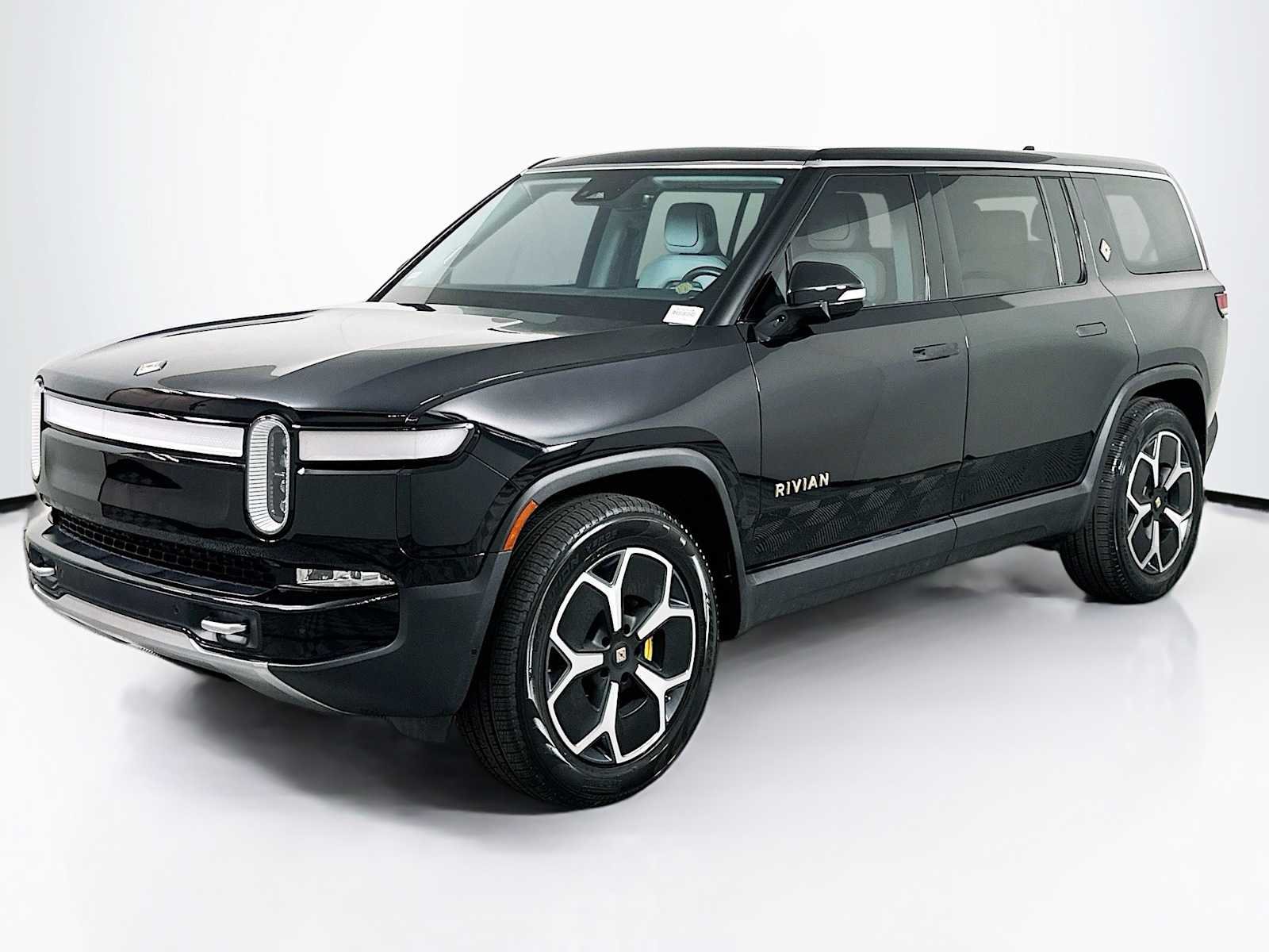 2023 Rivian R1S Adventure Quad-Motor Large Pack's photo