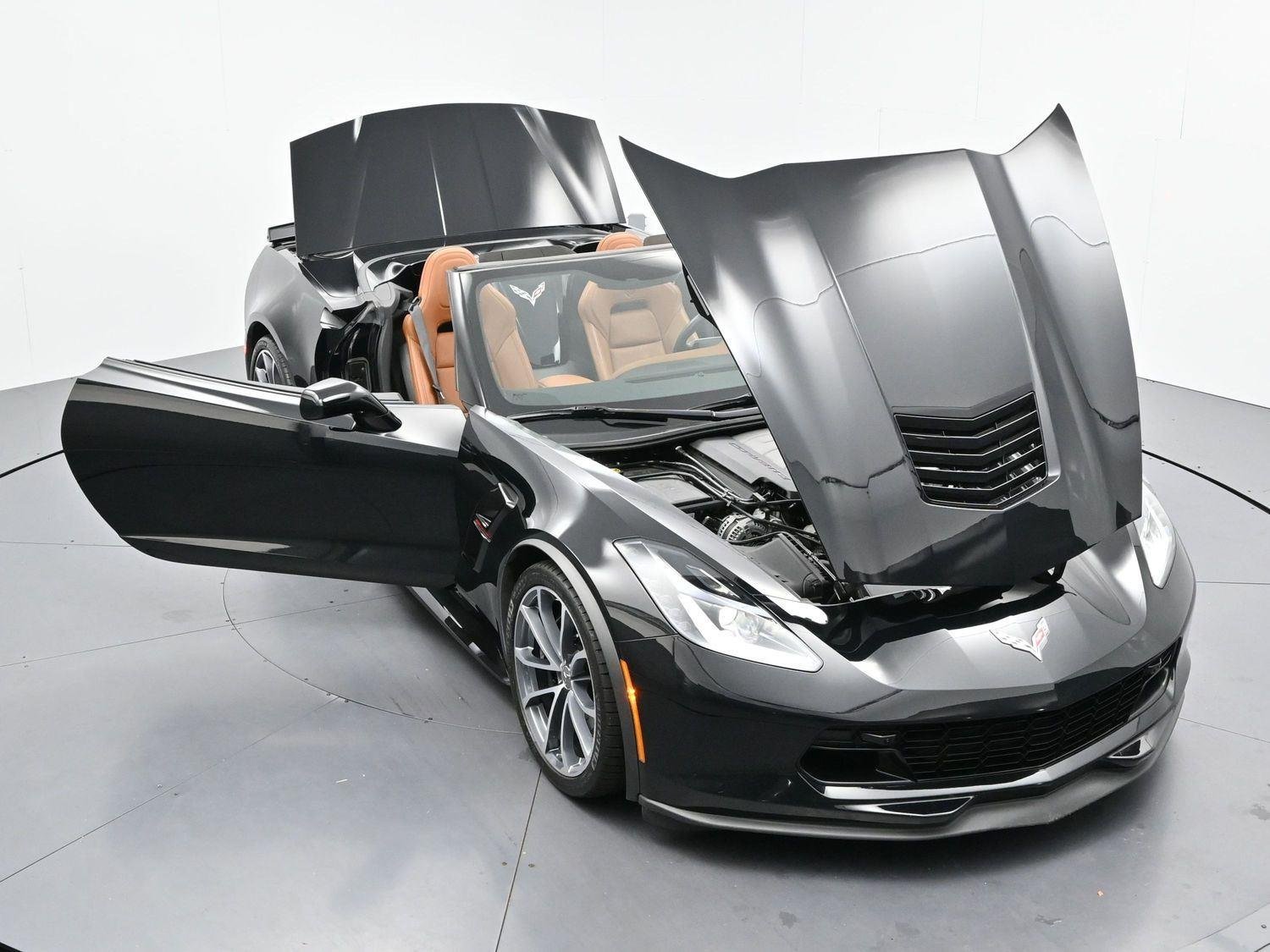 Used 2019 BLACK Chevrolet Grand Sport 2LT image 42