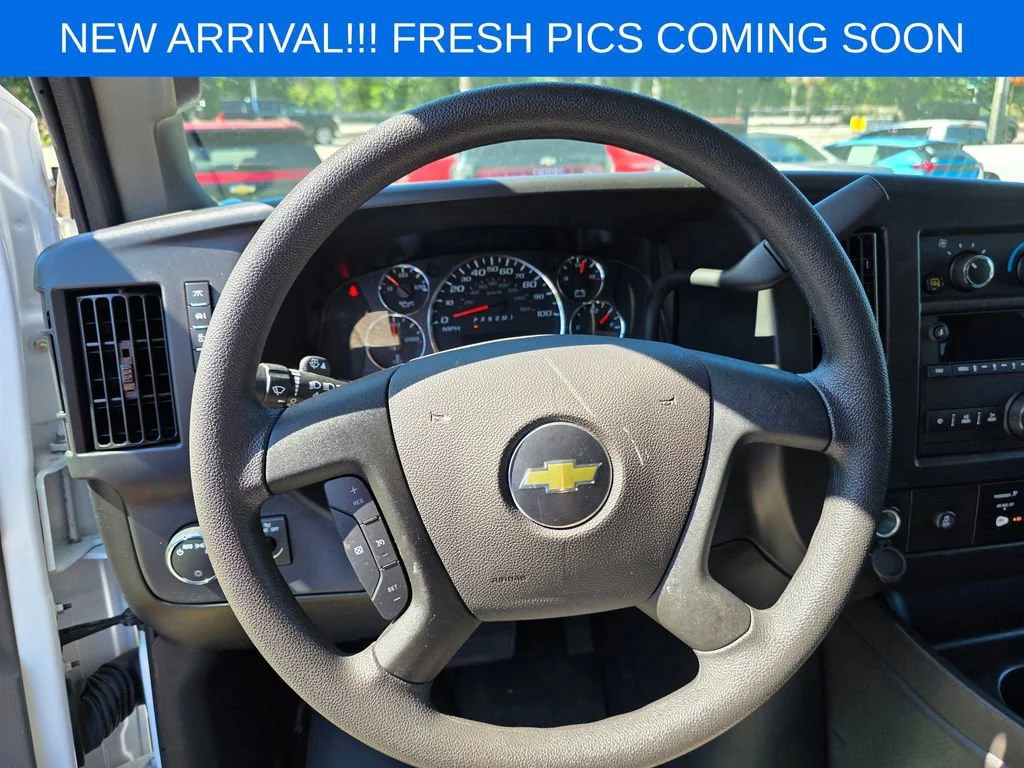 Used 2025 Summit White Chevrolet 1LT image 13