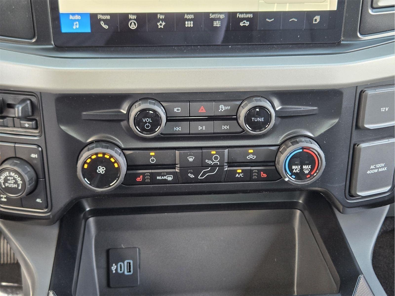 New 2026 Oxford White Ford F-250® XLT image 13