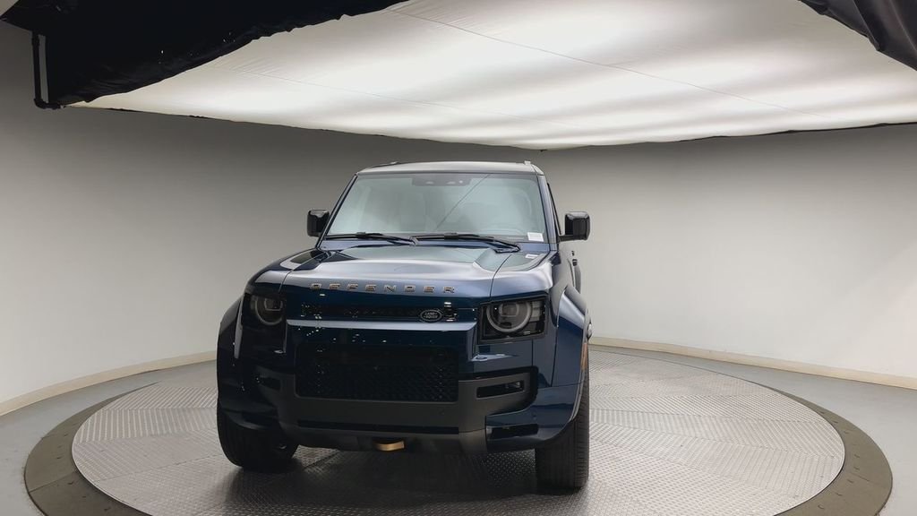 New 2026 Sargasso Blue Land Rover OCTA image 7