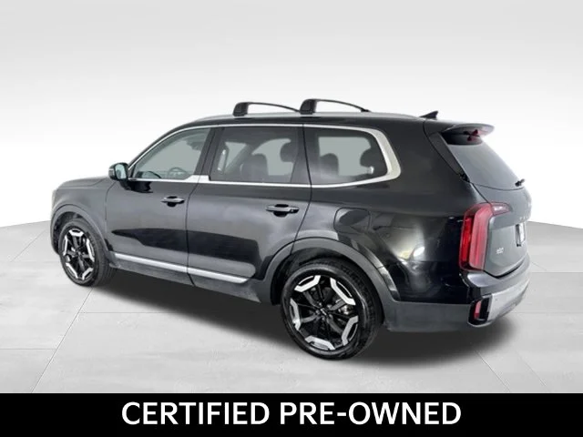 Used 2025 Black Kia S image 11