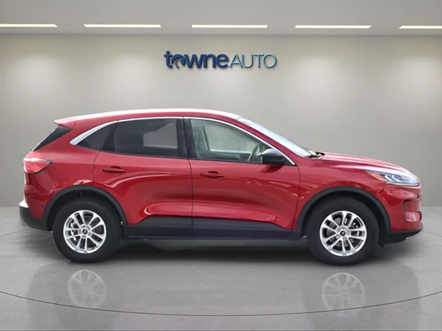 Used 2022 Red Ford SE image 6