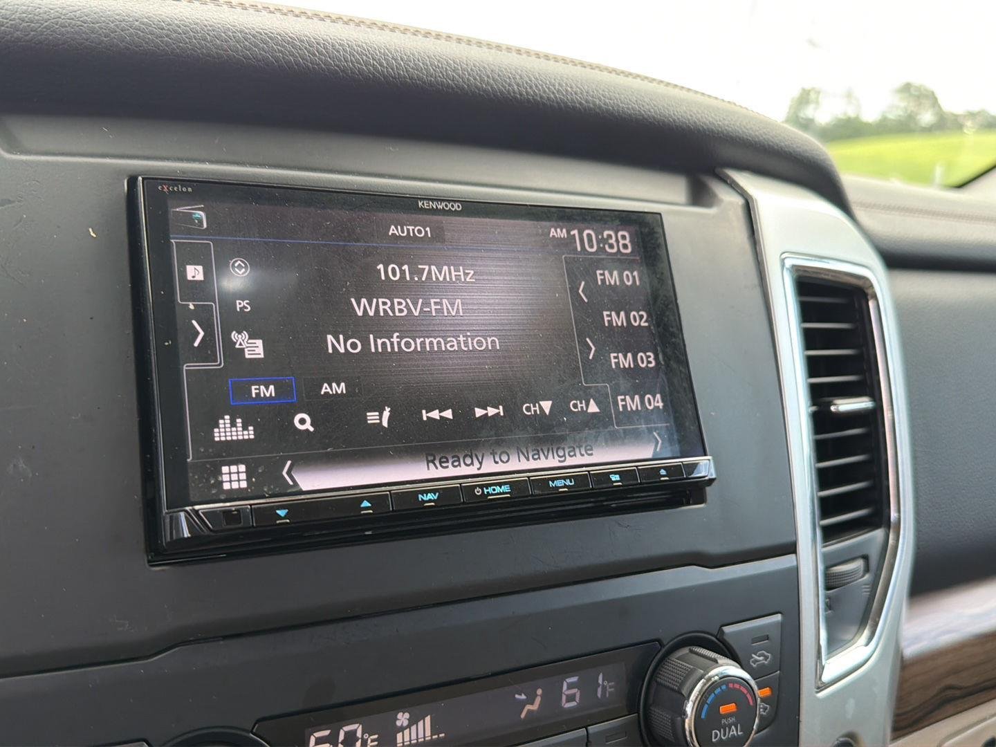 Used 2018 Pearl White Nissan SL image 24
