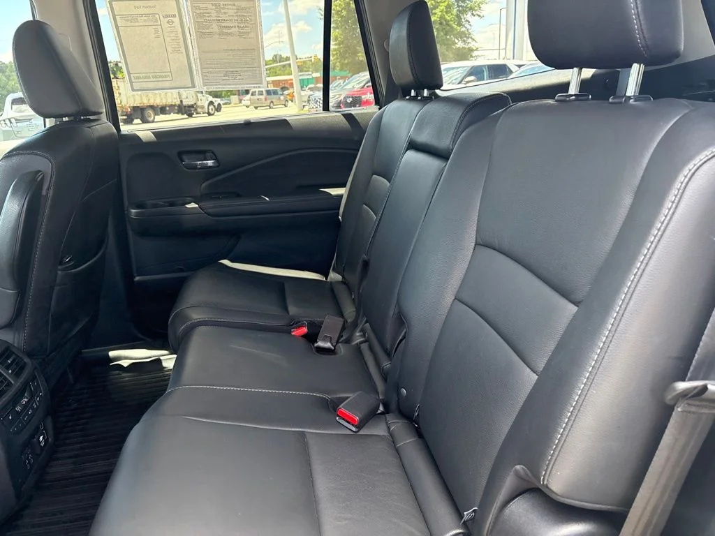 Used 2021 Silver Honda Touring image 25