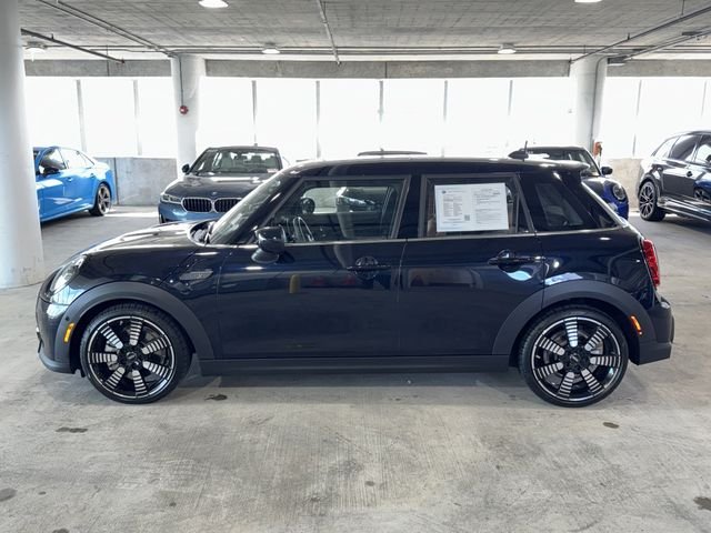 Used 2024 Black Metallic MINI Iconic image 5