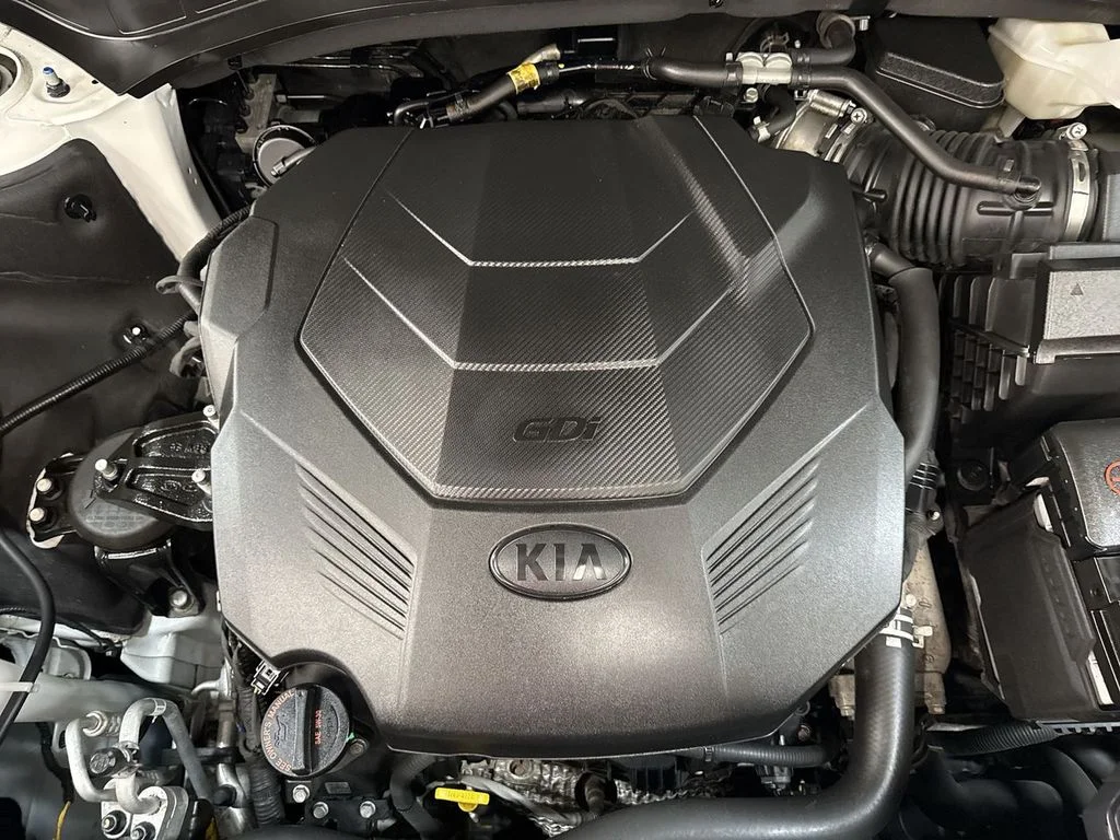 Used 2021 White Pearl Kia SX image 22