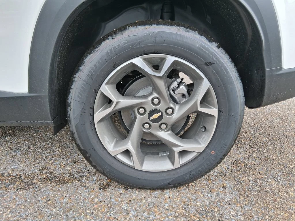2026 Chevrolet Trax LT - Photo 18