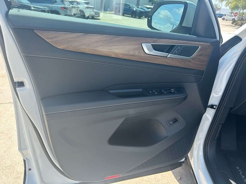 2026 Volkswagen Atlas SE w/Tech - Photo 50