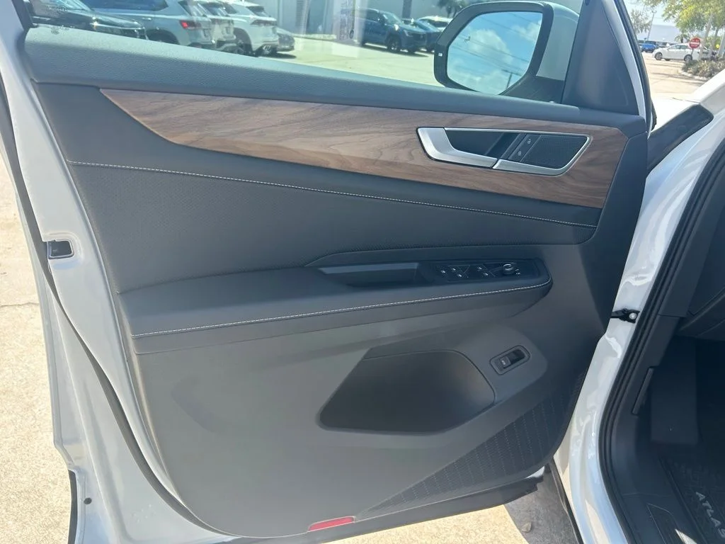 2026 Volkswagen Atlas SE w/Tech - Photo 50