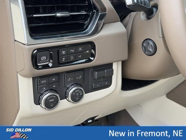 2026 GMC Yukon XL Denali - Photo 13
