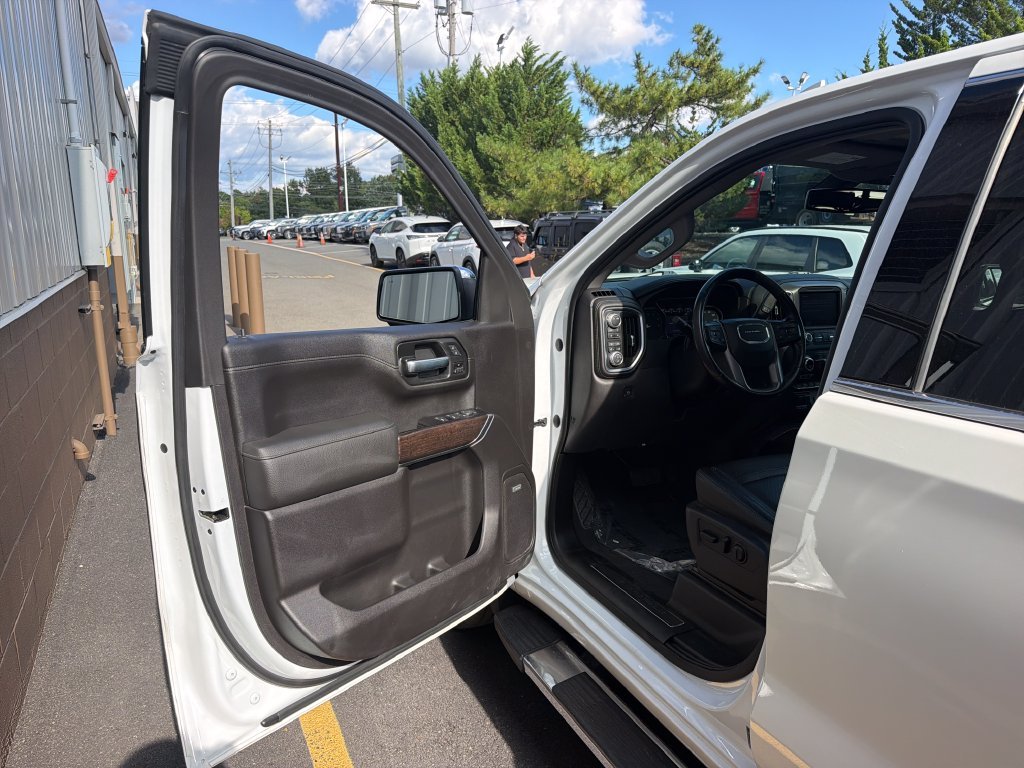 Used 2020 White GMC Denali image 11
