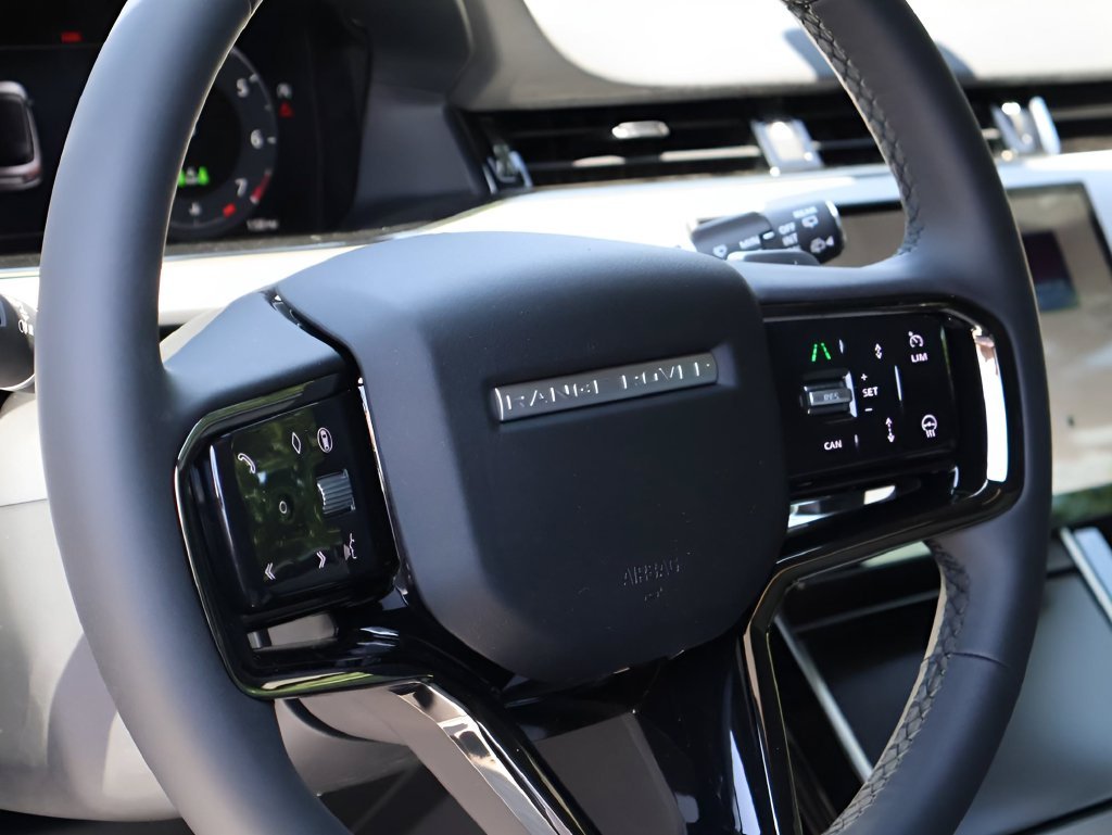 Used 2026 Tribeca Blue Metallic Land Rover Dynamic image 19