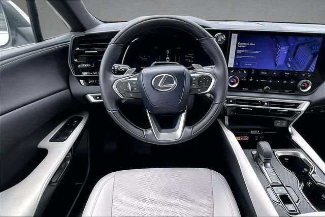 Used 2025 Eminent White Pearl Lexus 350 Premium Plus image 4