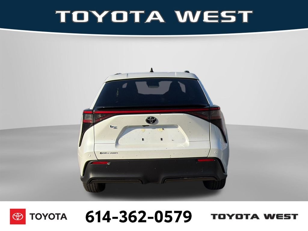 New 2026 Wind Chill Pearl Toyota XLE image 7