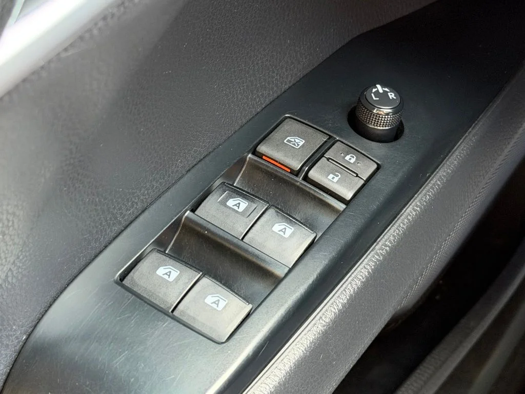 Used 2018 Gray Toyota SE image 16