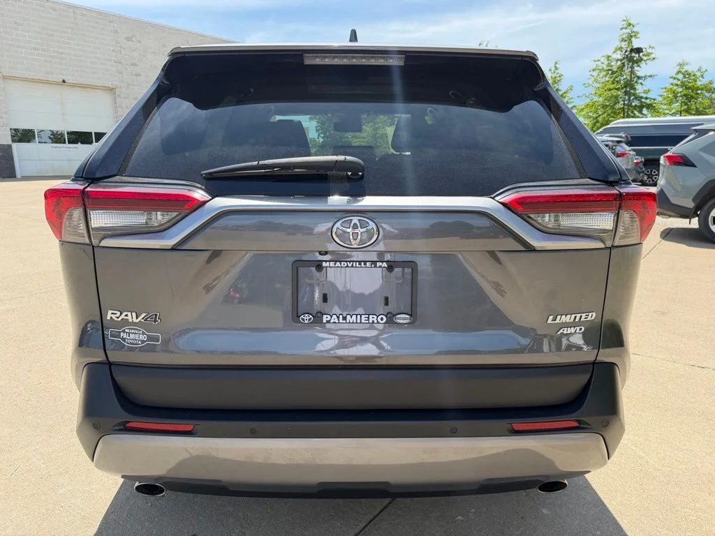 Used 2019 Gray Toyota Limited image 4