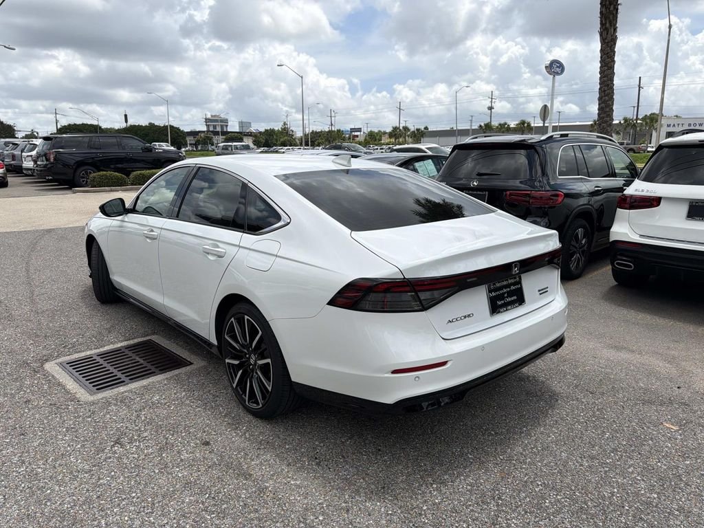 Used 2024  Honda Touring image 5