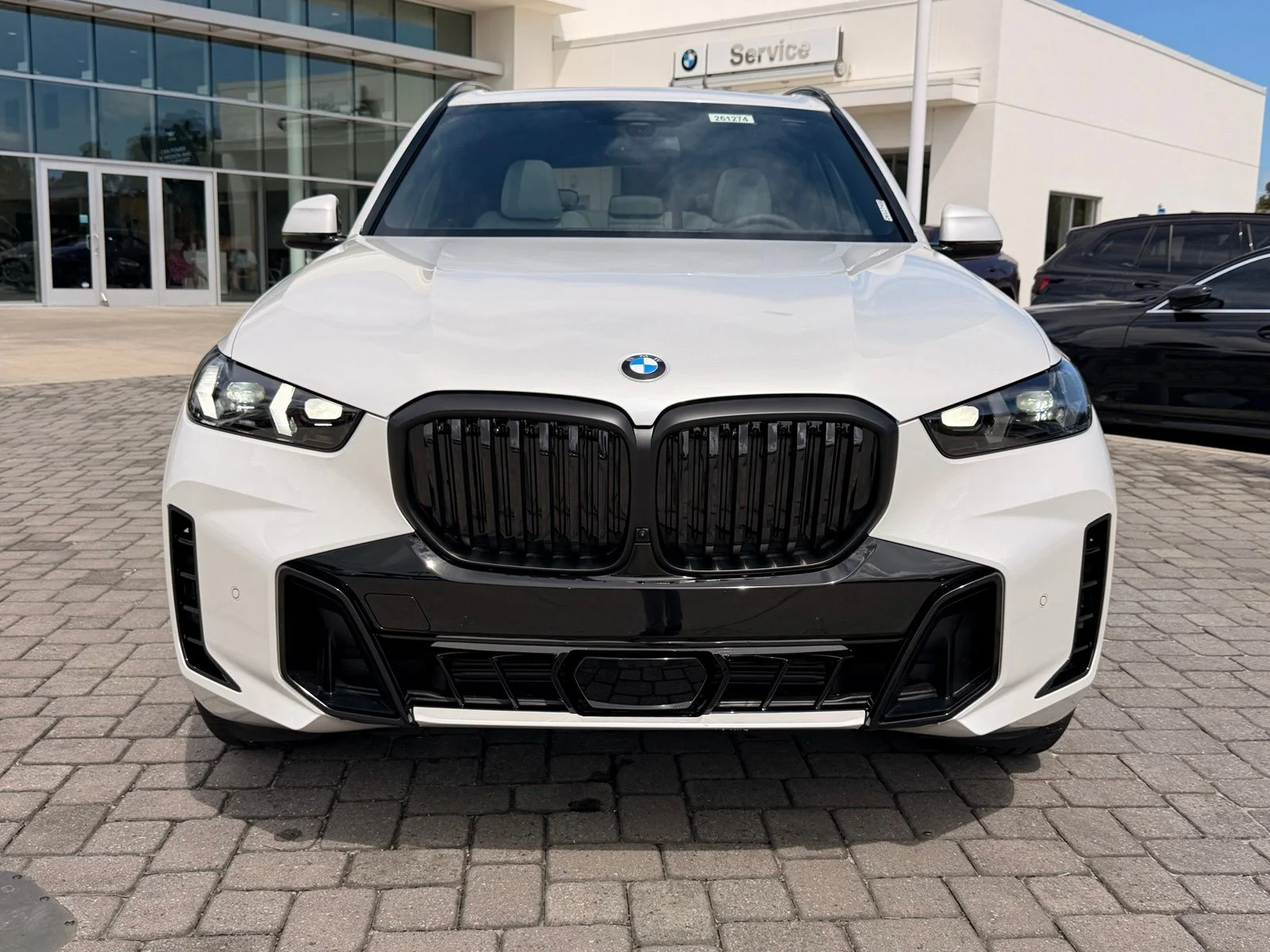 New 2026 Mineral White Metallic BMW xDrive40i image 6