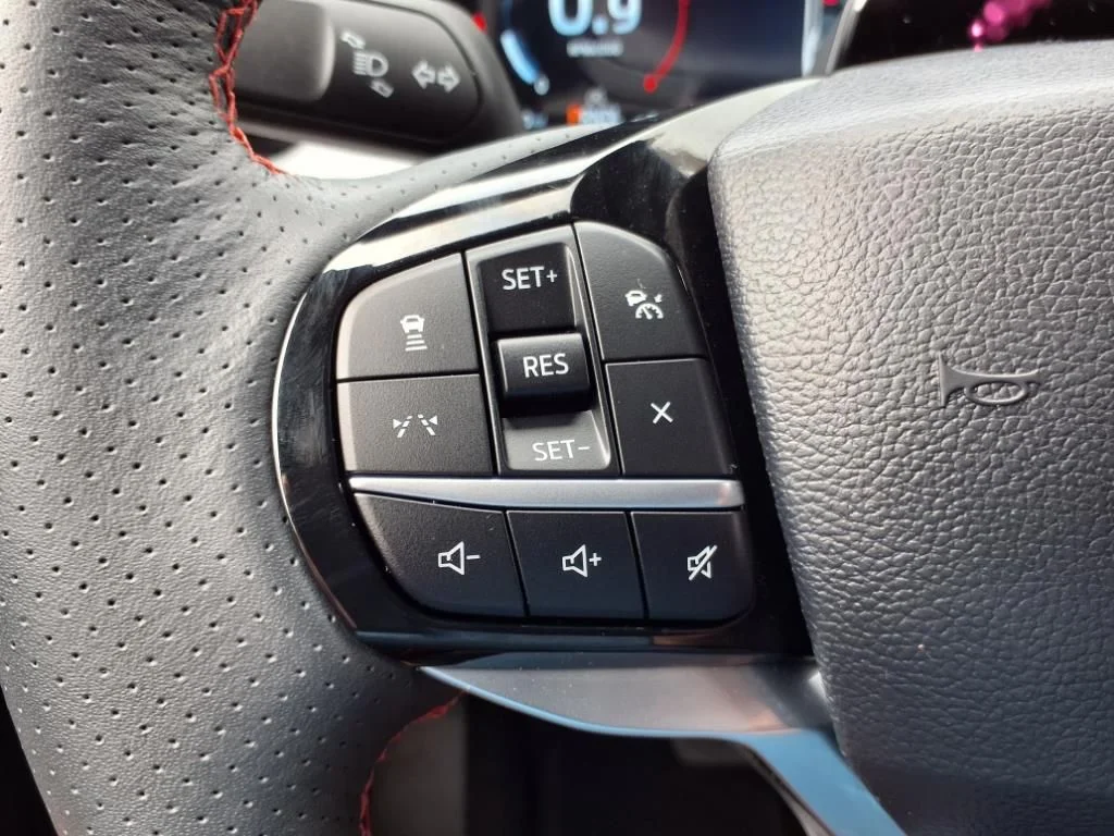 2025 Ford Explorer ST-LINE - Photo 15