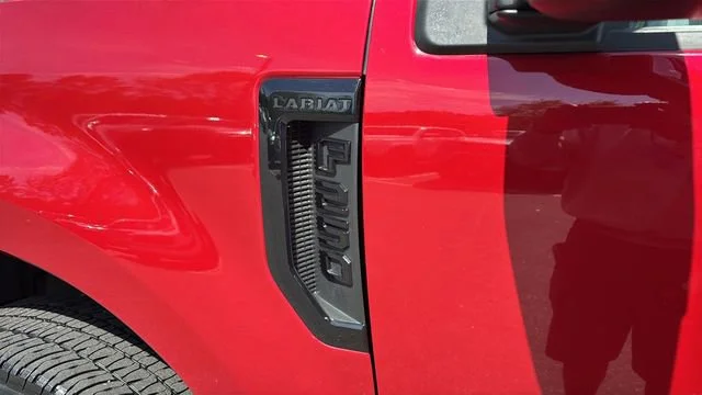 Used 2022 Red Ford LARIAT image 39