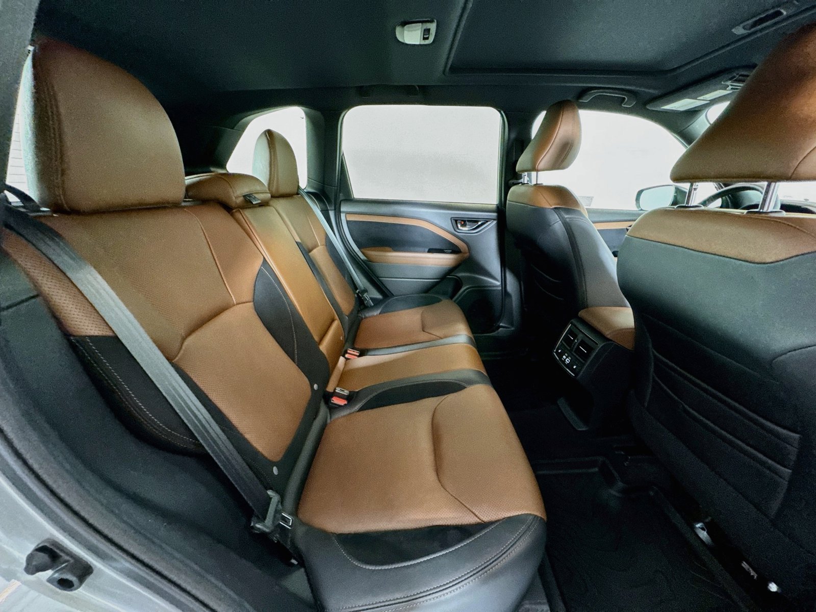 Used 2026 River Rock Pearl Subaru Touring image 26