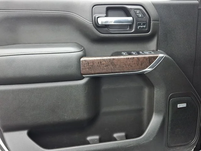 Used 2022 Silver GMC Denali image 11