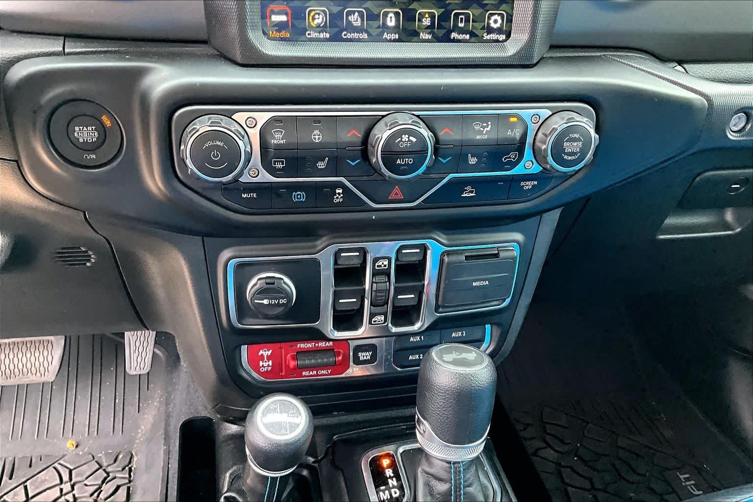 Used 2023 Sting-Gray Clearcoat Jeep Rubicon image 30