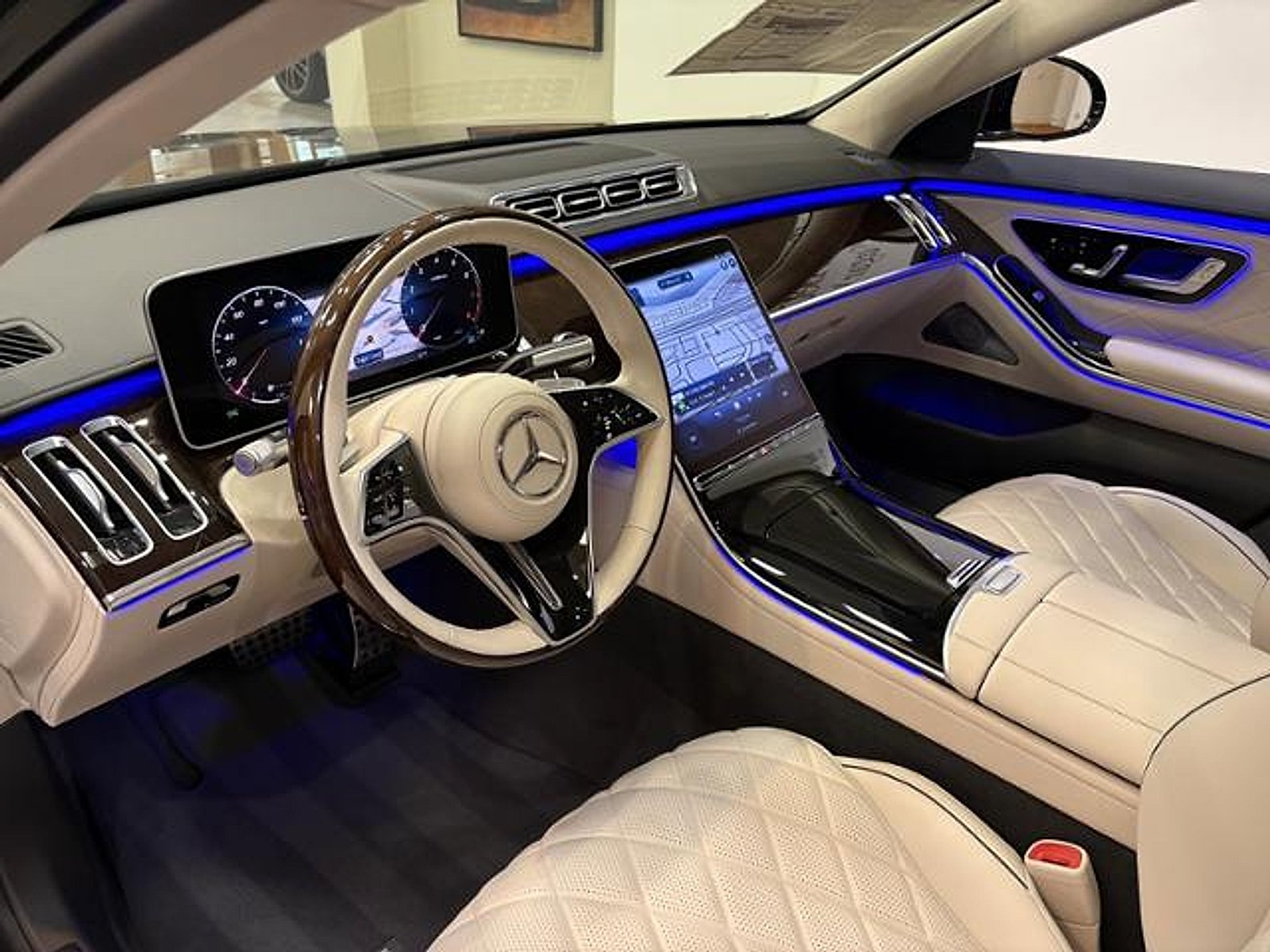 New 2026 Emerald Green Metallic Mercedes-Benz 4MATIC® image 37