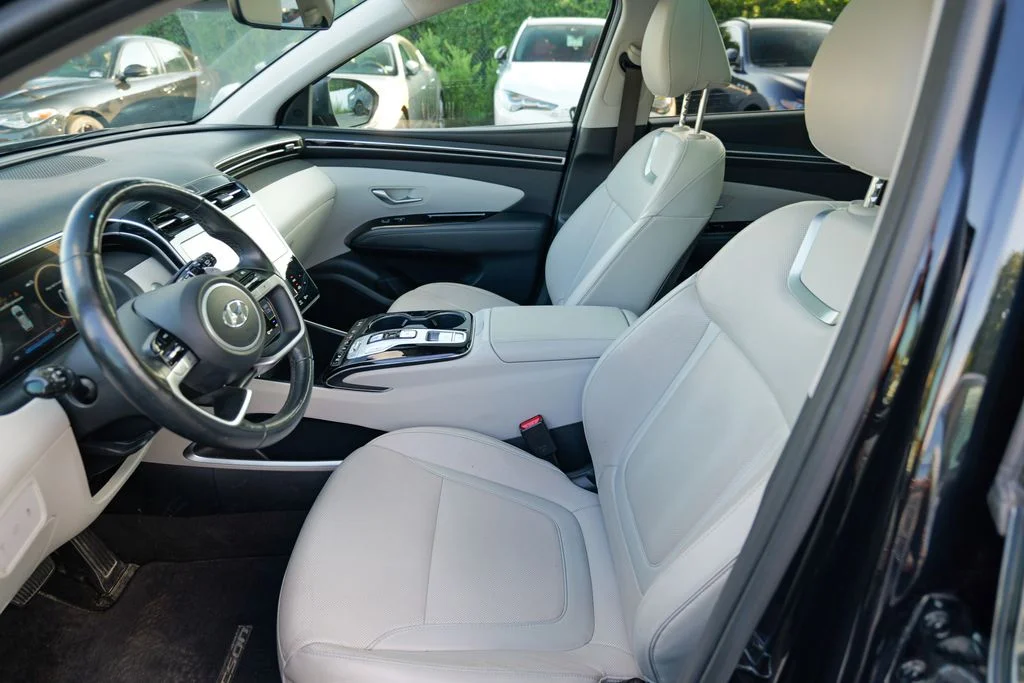 Used 2023 Phantom Black Hyundai Limited image 21