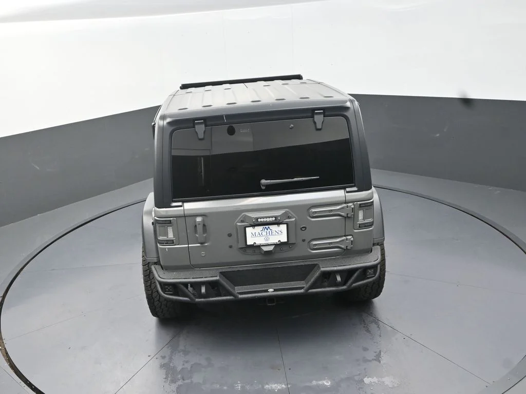 Used 2020 Gray Jeep Sport image 18