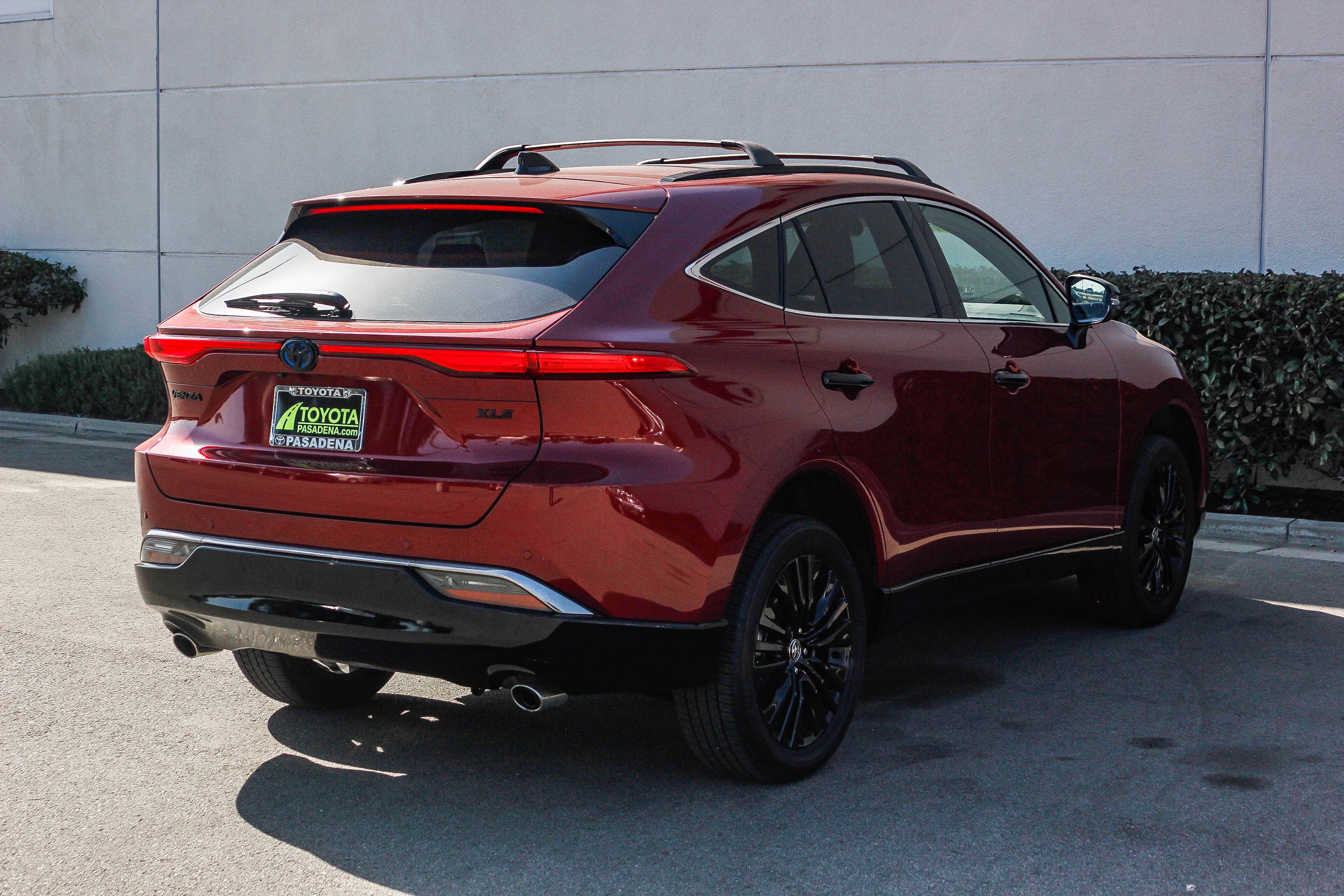 2024 Toyota Venza Nightshade - Photo 6