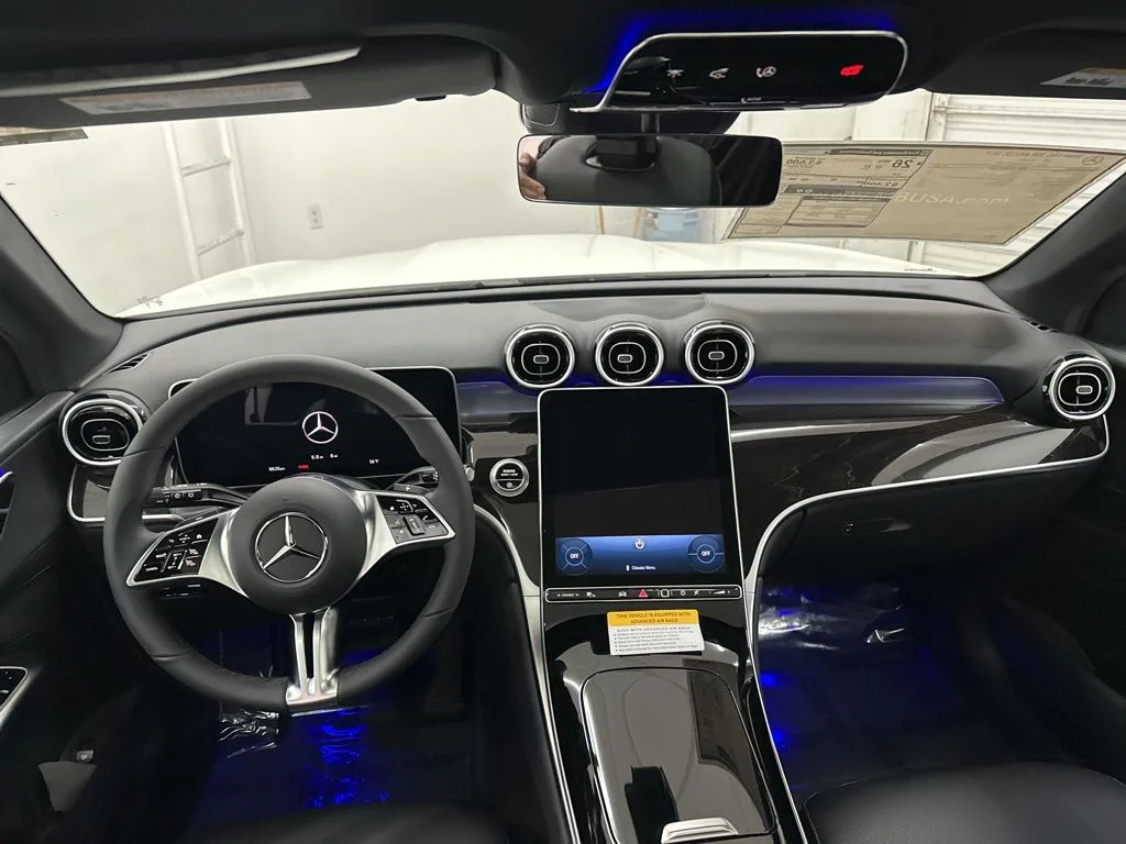 Used 2026 White Mercedes-Benz GLC 300 image 19