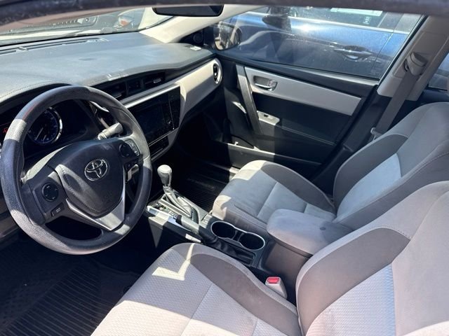 Used 2018 Silver Toyota LE image 3