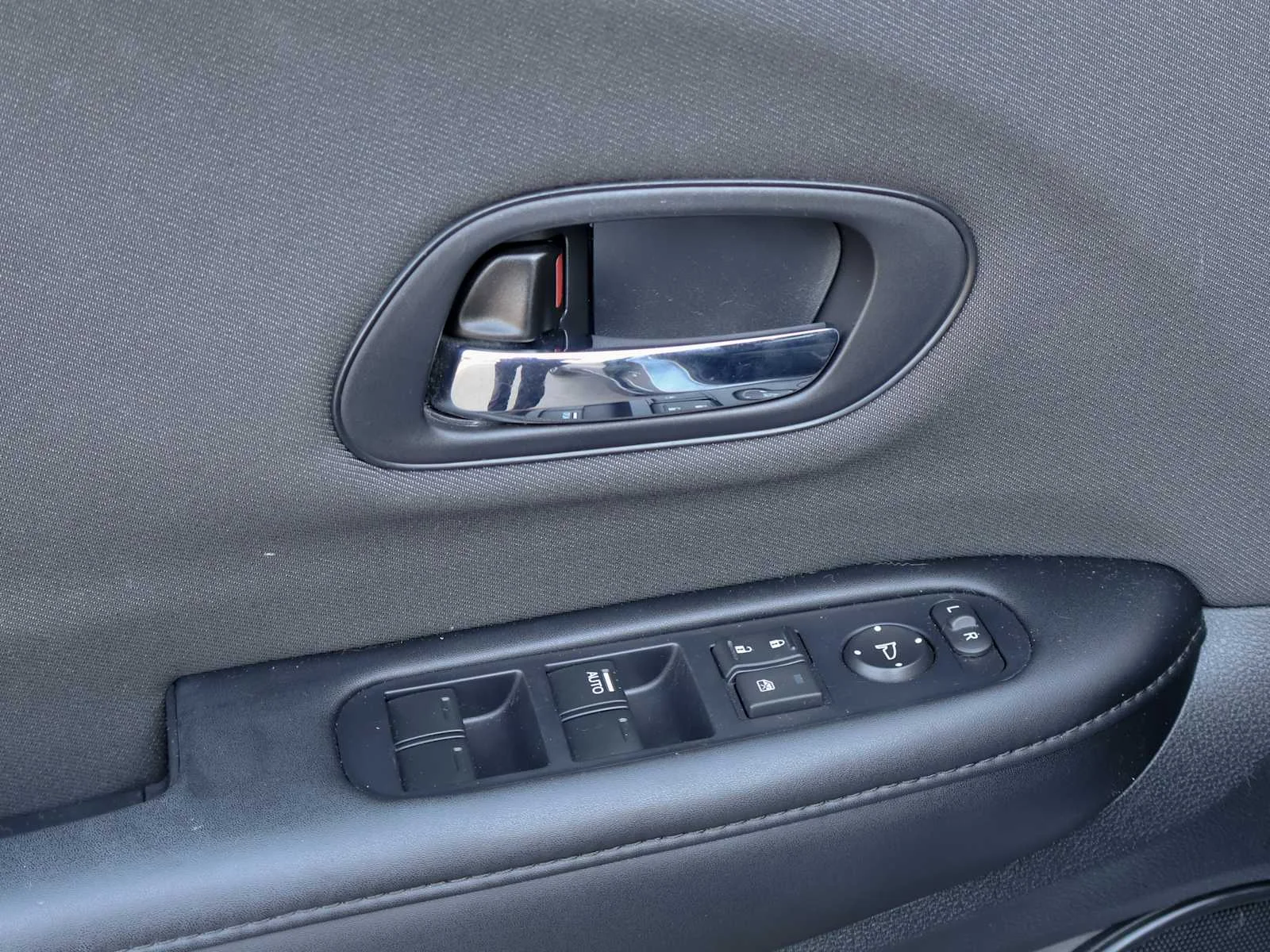 Used 2019 Lunar Silver Metallic Honda Sport image 14