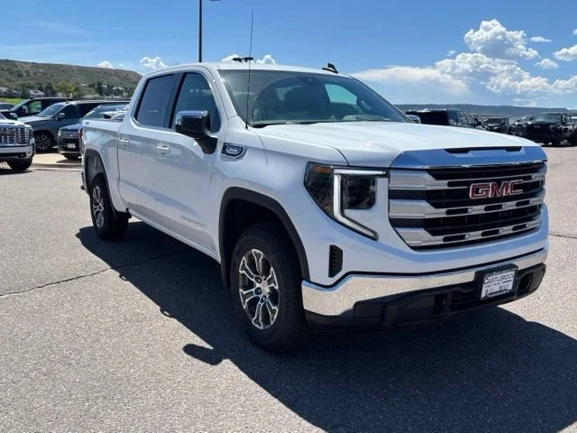 New 2026 Summit White GMC SLE image 9