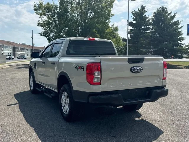 Used 2025 Beige Ford XL image 7