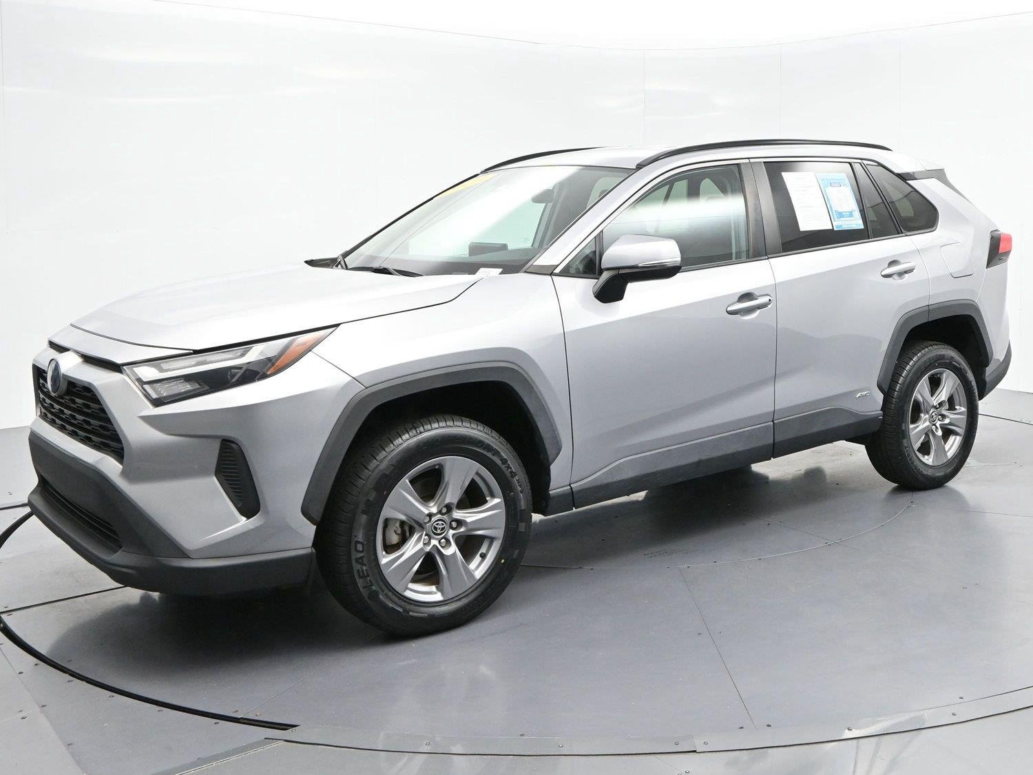 Used 2023 Silver Sky Metallic Toyota XLE image 3