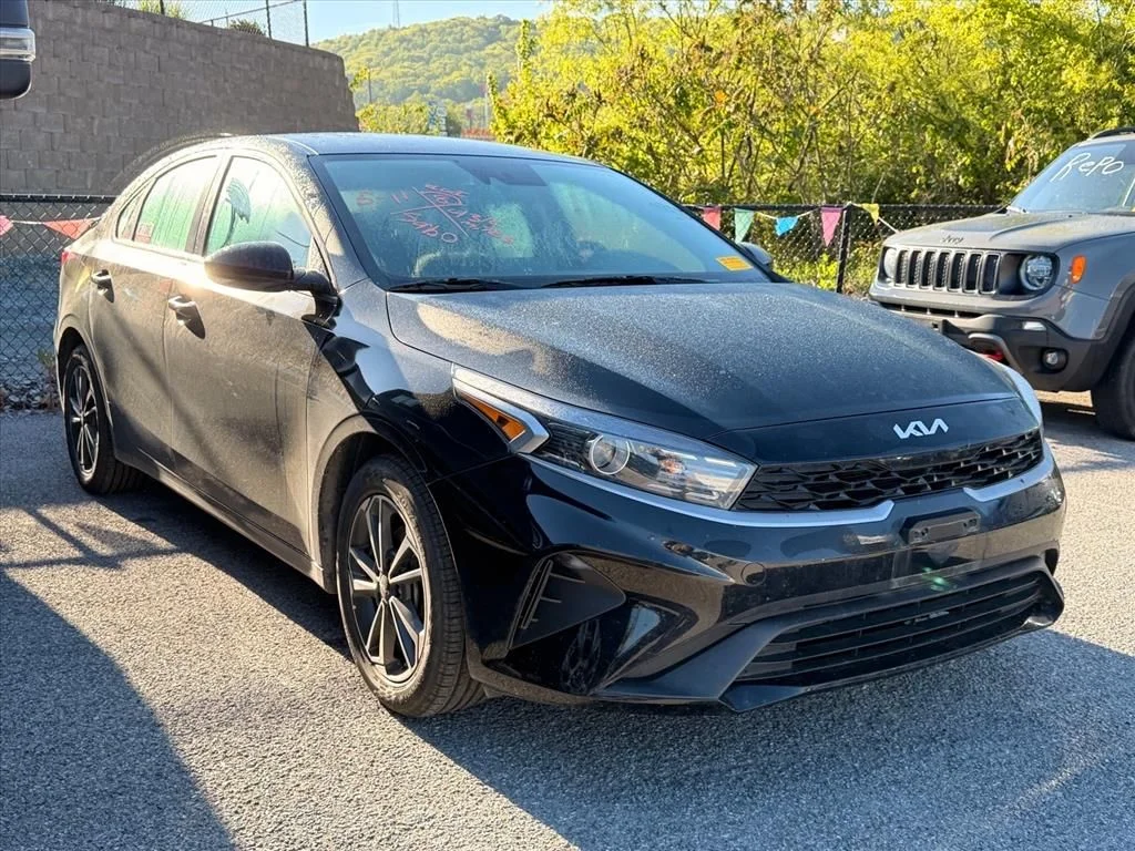 Used 2023 Black Kia LXS image 20