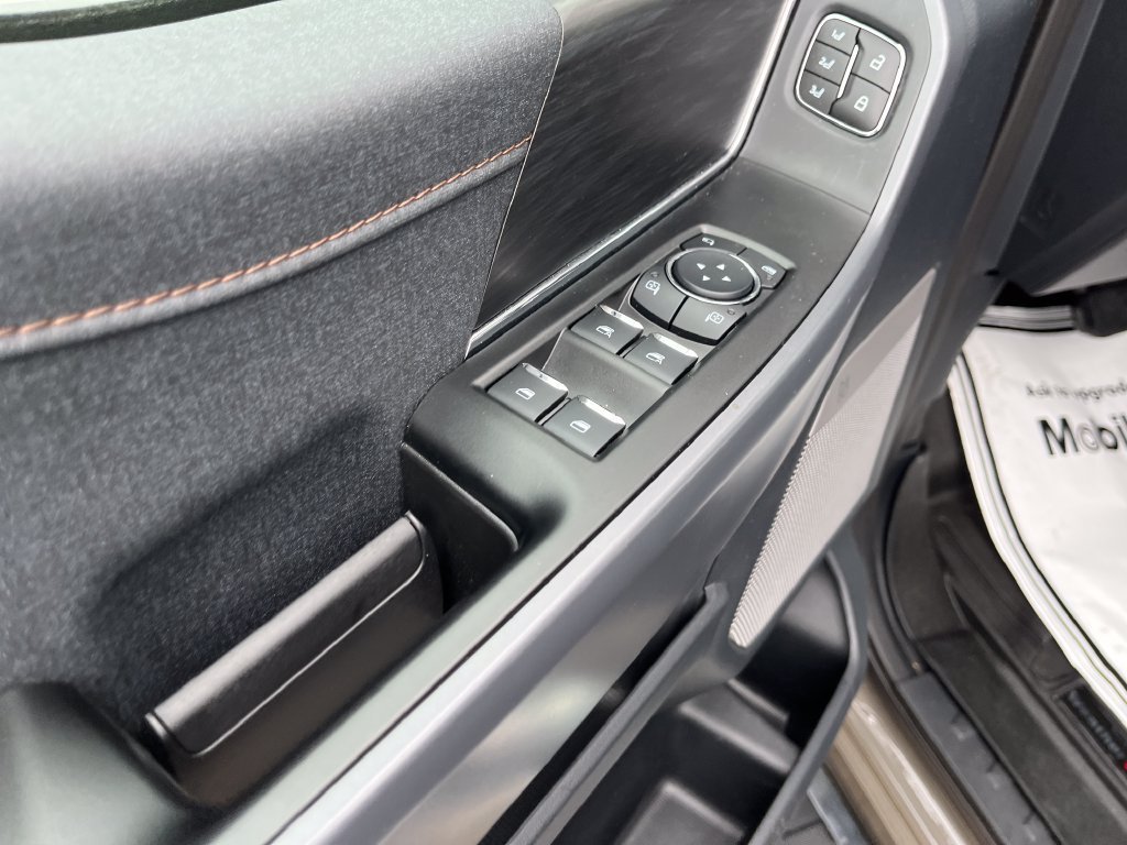 Used 2025 Gray Ford Lariat image 11