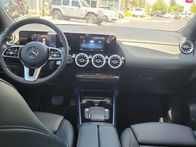 Used 2021 Silver Mercedes-Benz GLA 250 image 13