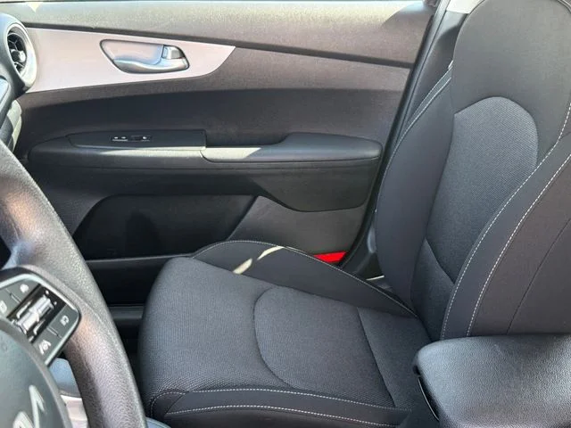 Used 2023 Black Kia LXS image 13