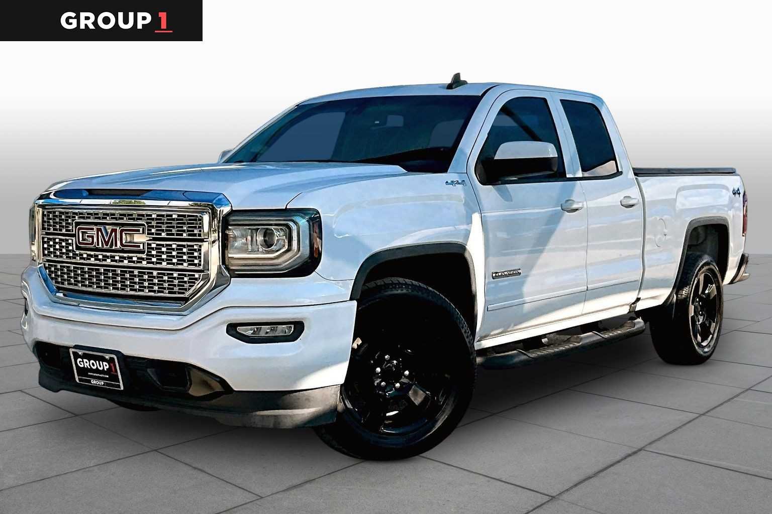 2017 GMC Sierra 4WD Double Cab Standard Box's photo