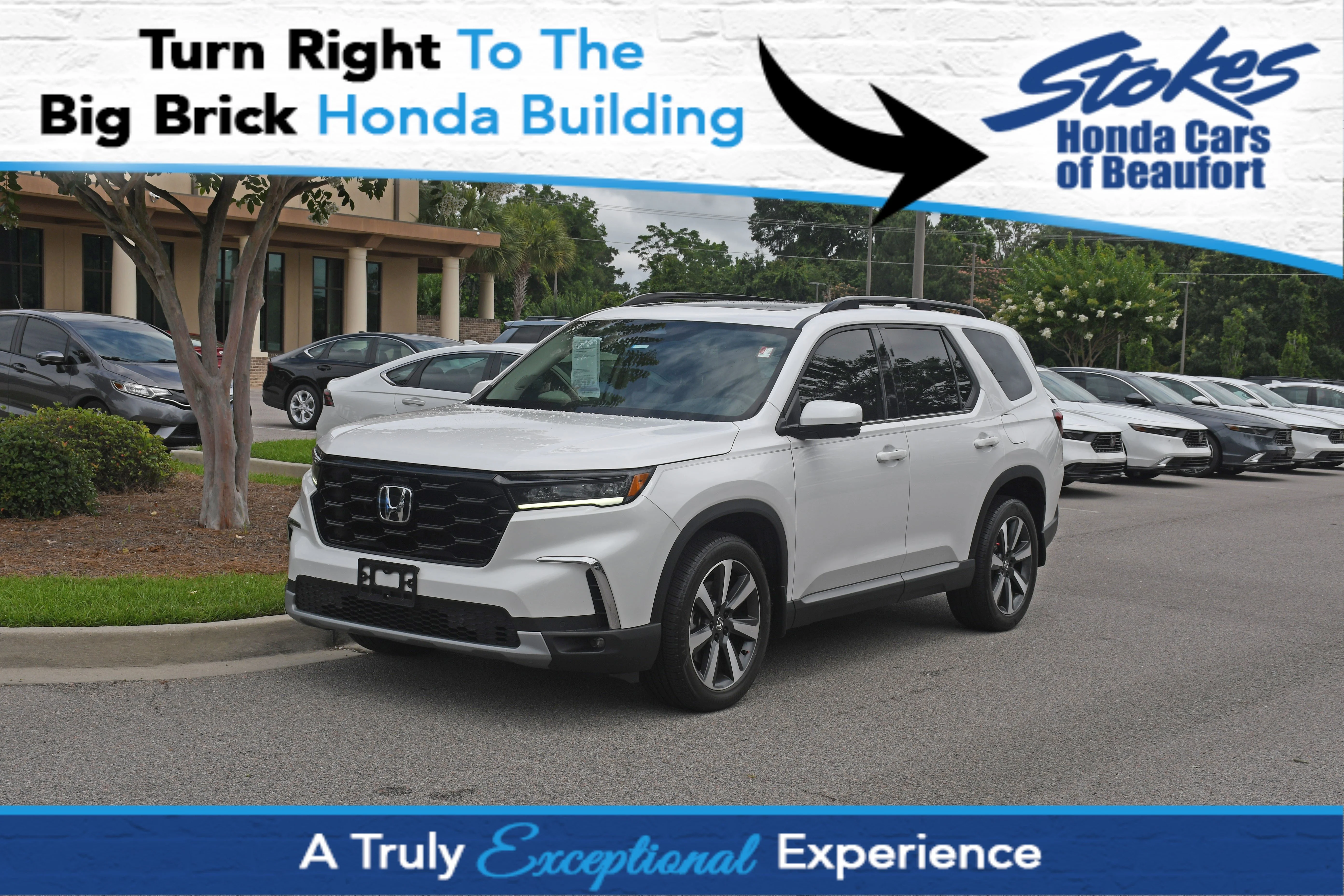 2023 Honda Pilot Touring AWD's photo