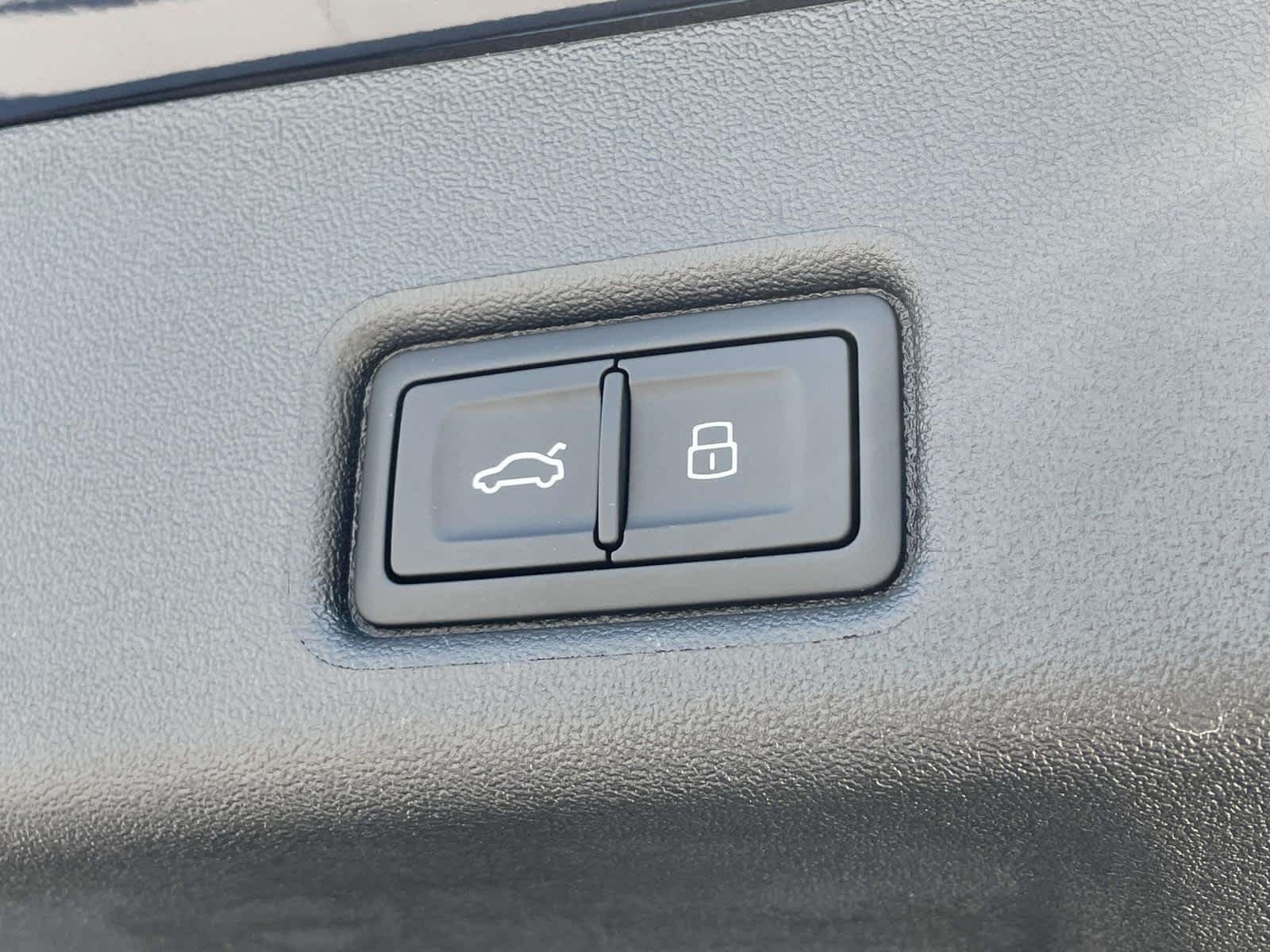 New 2026 0E0E/Black Audi Premium Plus image 19